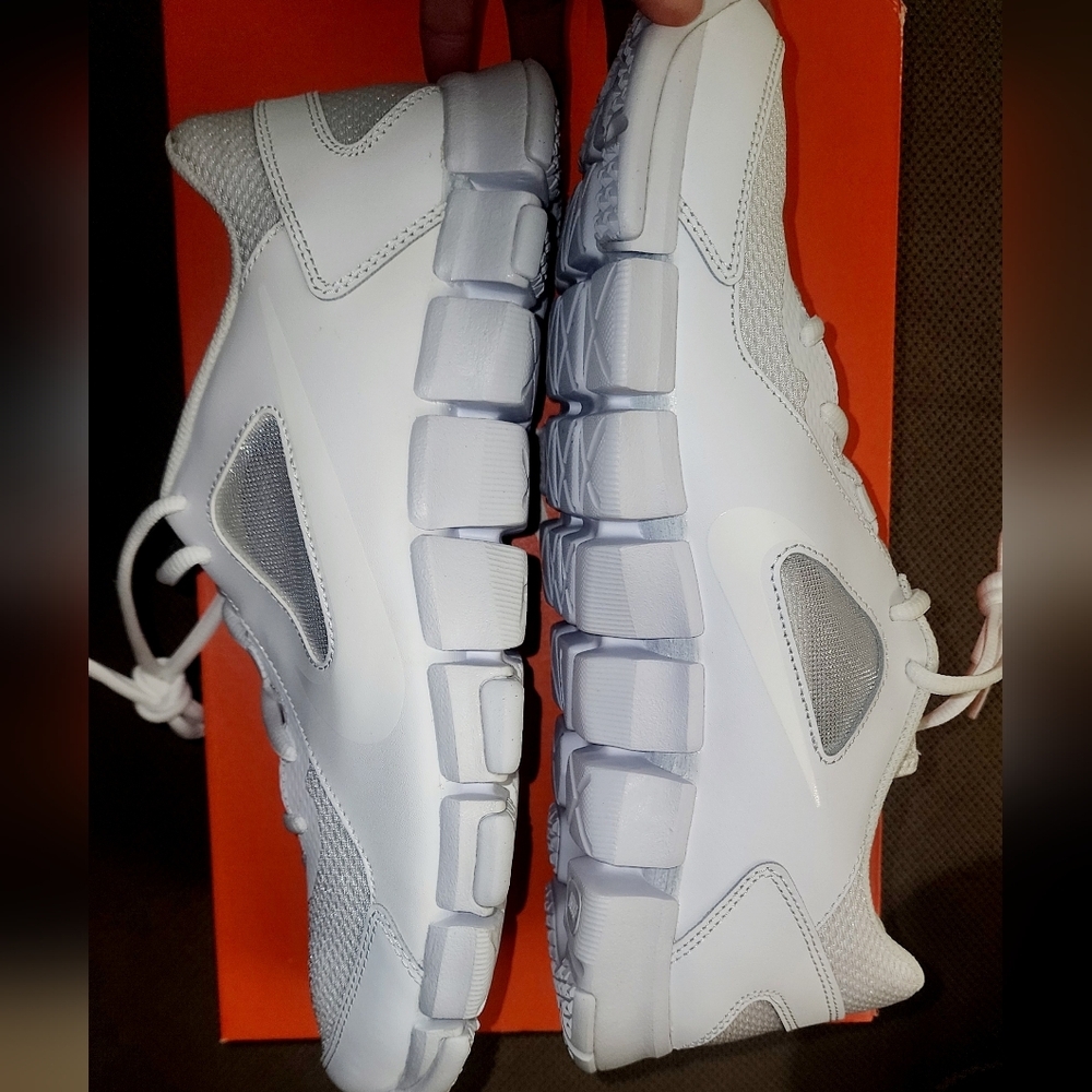 NWT NIKE Flex Show Tr 2 Tennis Shoes Men's 10 All White w/clear side panels